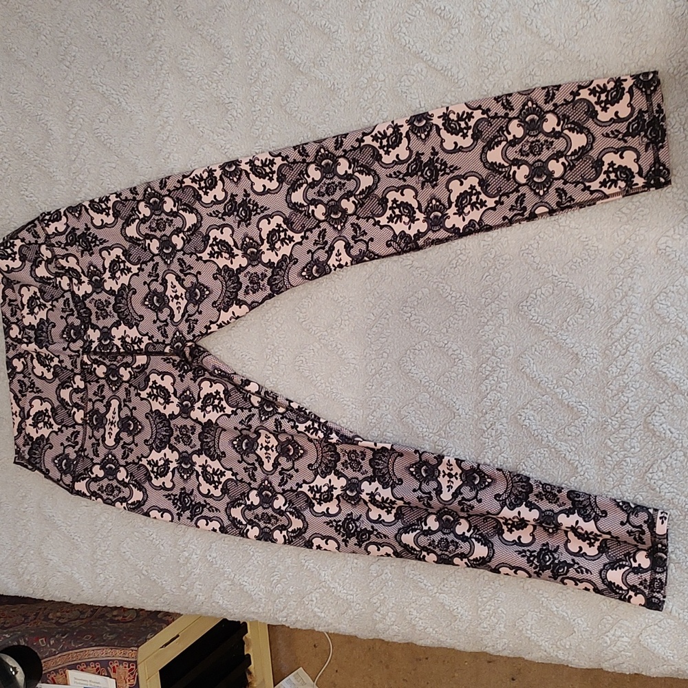 Fabletics medium leggings.